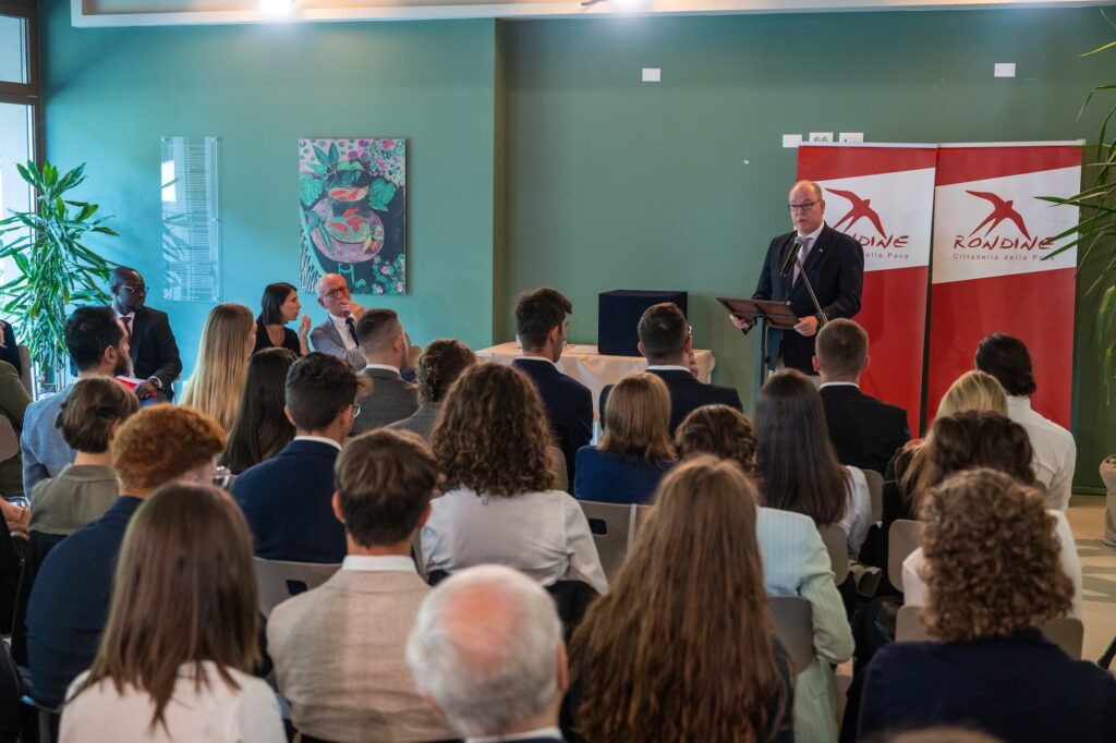 Il principe Alberto II di Monaco, in visita in provincia di Arezzo a Rondine Cittadella della Pace