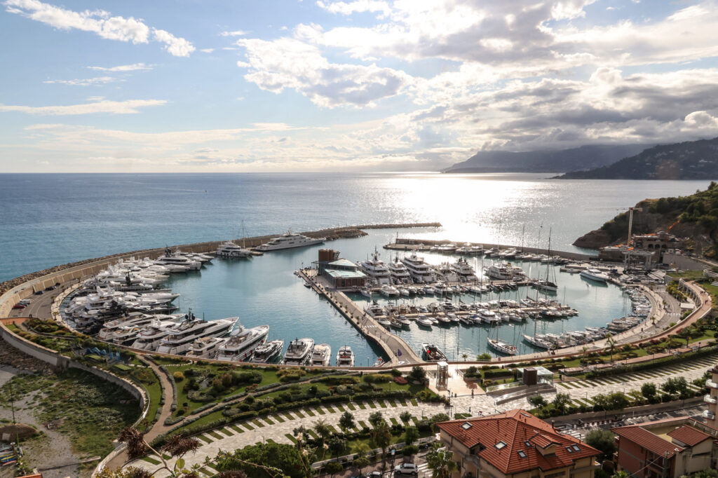 Il porto Cala del Forte ingresso di frontiera Schengen