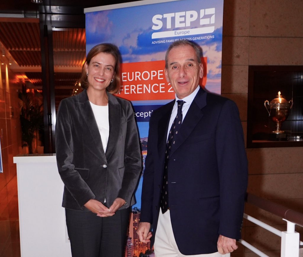 La Conferenza di STEP Europa, organizzata da STEP Monaco si è aperta con il benvenuto allo Yacht Club da parte del Presidente di Step Monaco, l'avvocato Maurizio Cohen e del Direttore di Monaco Private Label, Chloe Boscagli-Leclerq. 