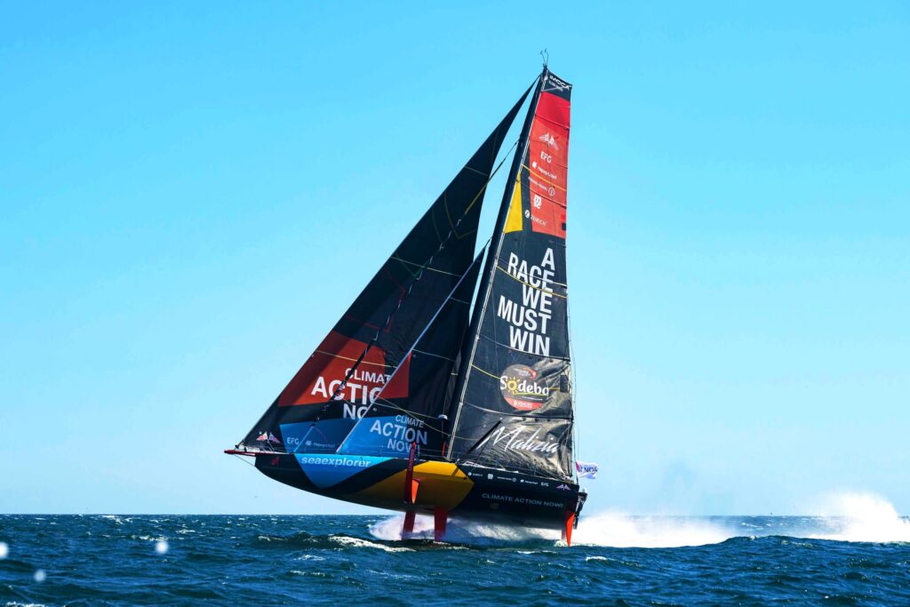 L'imbarcazione con bandiera YCM di Boris Herrmann Maliza-Explorer partecipa alla Vendée Globe