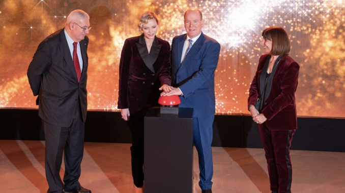 I Principi di Monaco hanno dato il via ai festeggiamenti dei 25 anni del Grimaldi Forum. accanto a loro il Presidente Henri Fissore e il direttore generale Sylvie Biancheri.