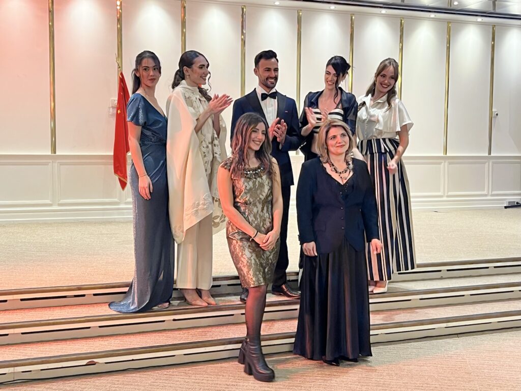 AMC Haute Couture Monte-Carlo di Angela Petrulli, i cui modelli sono stati molto applauditi.