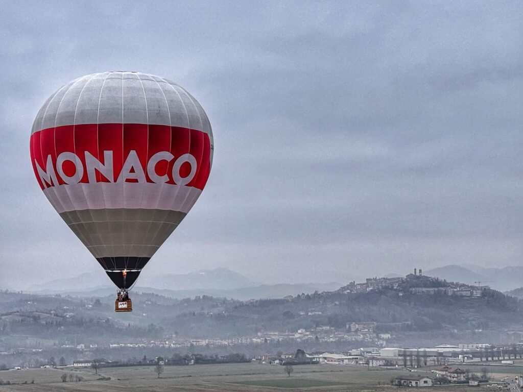 Mongolfiera di Monaco a Mondovì pilotata da Alain Cruteanschii