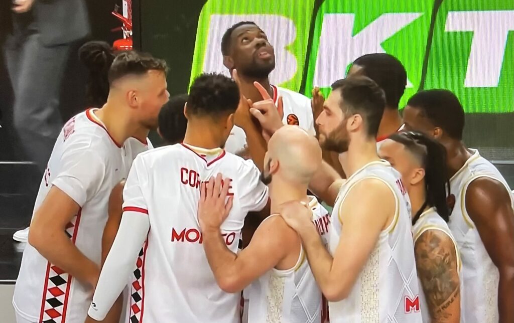 La Virtus perde in casa contro un Roca Team straripante nel quarto tempo. Risultato Virtus 80 Monaco 86.