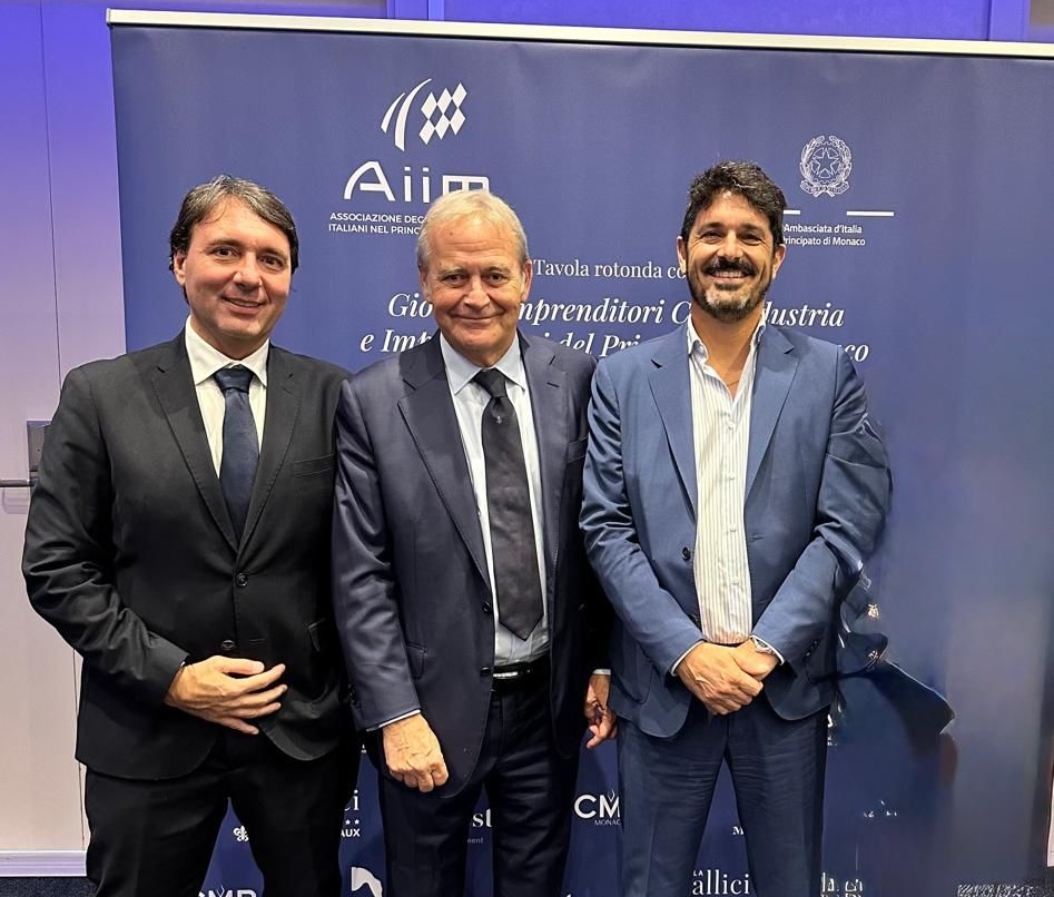 L’Associazione Imprenditori Italiani nel Principato di Monaco (AIIM) ha rinnovato il proprio direttivo con Giovanni Paolo Risso, presidente, Dario Cassano vice-presidente, Fabrizio Gibelli tesoriere e Giuseppe Gianni tesoriere