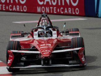 Olivier Rowland sulla sua Nissan vince la prima gara del Monaco e-Prix 2025
