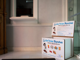 La Mairie de Monaco aderisce con entusiasmo all’iniziativa “Les Voiles Blanches”, un progetto solidale volto alla raccolta di giochi e giocattoli nuovi destinati ai bambini ricoverati presso la Fondation Lenval.