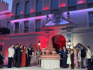 Monaco abbraccia il Principe Alberto II che festeggia 20 anni di regno