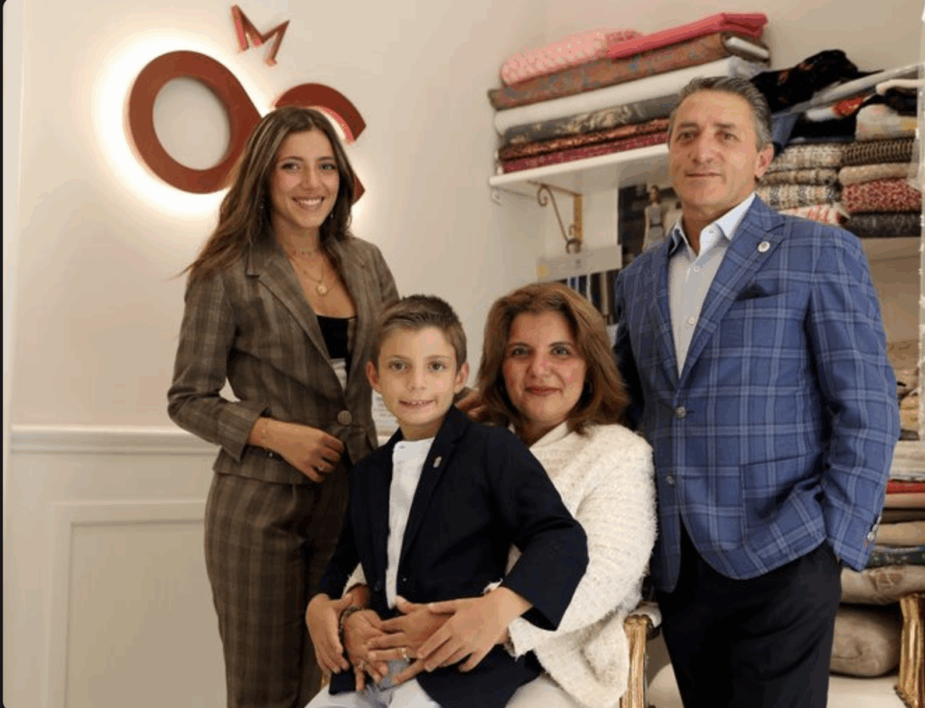 Angela Petrulli con la famiglia a sinistra la figlia Chiara che collabora con lei