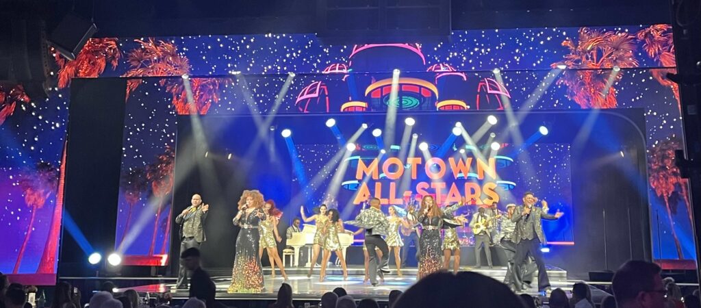 Alla Salle des Étoiles un omaggio travolgente alla musica soul con i grandi classici di Motown, ancora in scena il 4, 5, 6, 9 e 10 agosto.