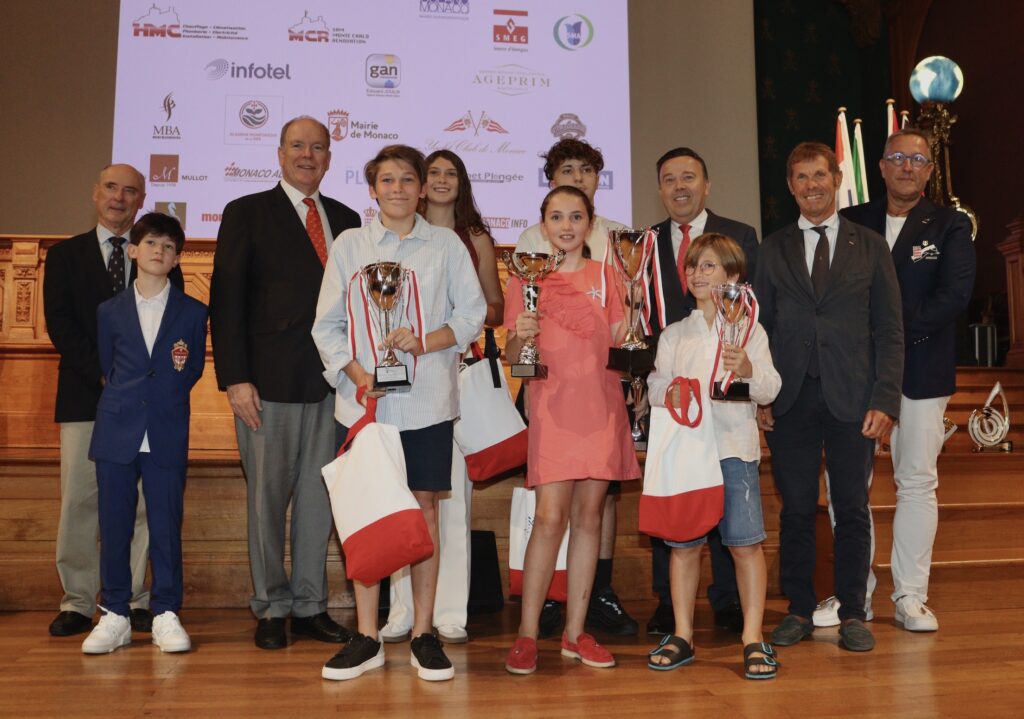 Il Sovrano ha premiato i più giovani