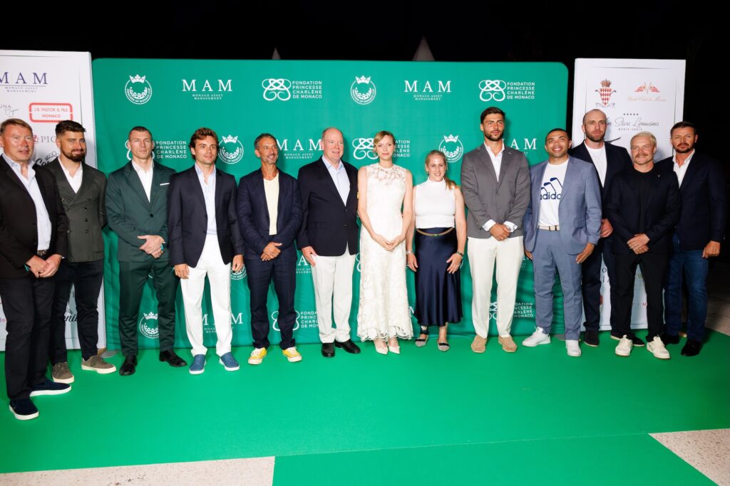 I partecipanti al Princess Of Monaco CUP di golf con i Principi Alberto e Charlene