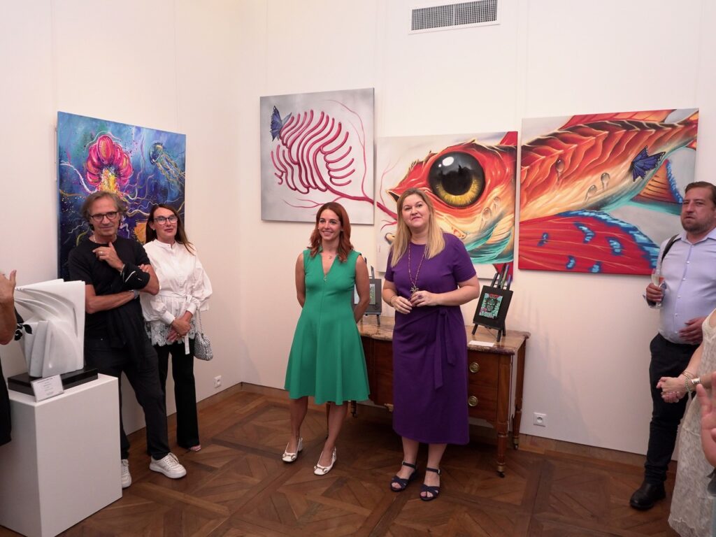 Cocktail del Monaco Women Network alla Galleria Ribolzi: arte, connessioni e sostegno a UPAINT e alla Fondazione Principe Alberto II.