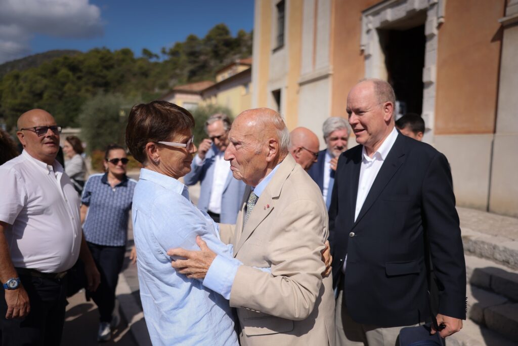 L'abbraccio del Dr. Frère con S.A.S. la Principessa Stéphanie di Monaco