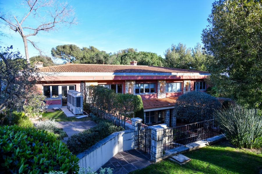 Dal 8 al 12 settembre saranno aperte le pre-iscrizioni ai laboratori pubblici della Scuola Superiore d'Arti Plastiche, Pavillon Bosio a Monaco Ville.