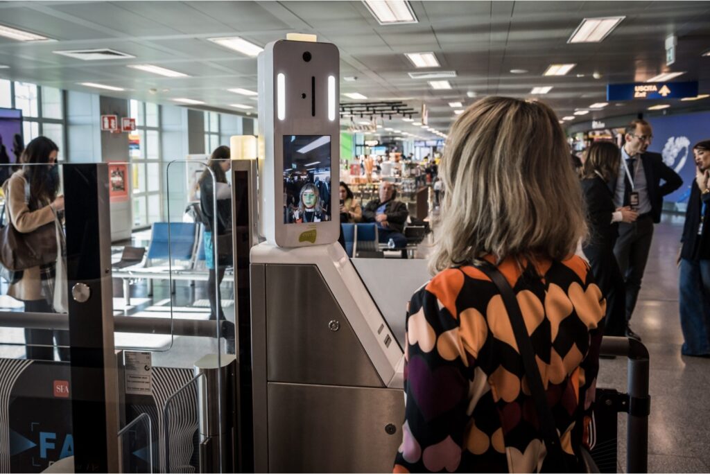 Attuazione del sistema d'ingresso-uscita dallo spazio Schengen