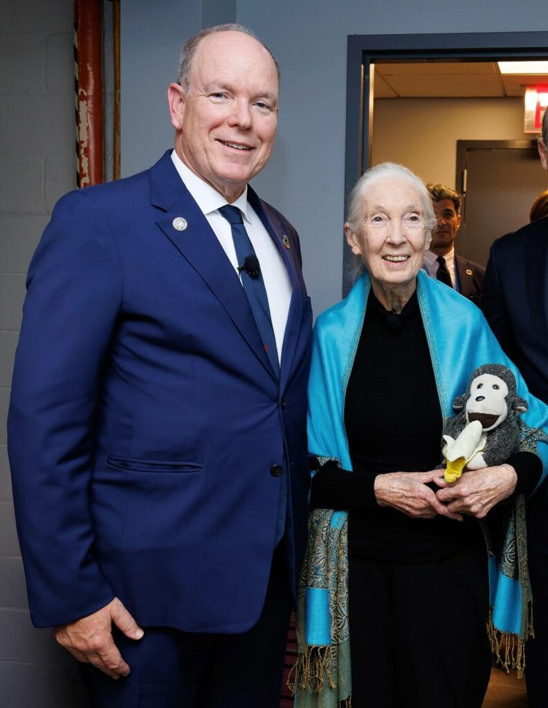 Addio a Jane Goodall, definita la donna che parlava alle scimmie. Il ricordo del Principe Alberto II