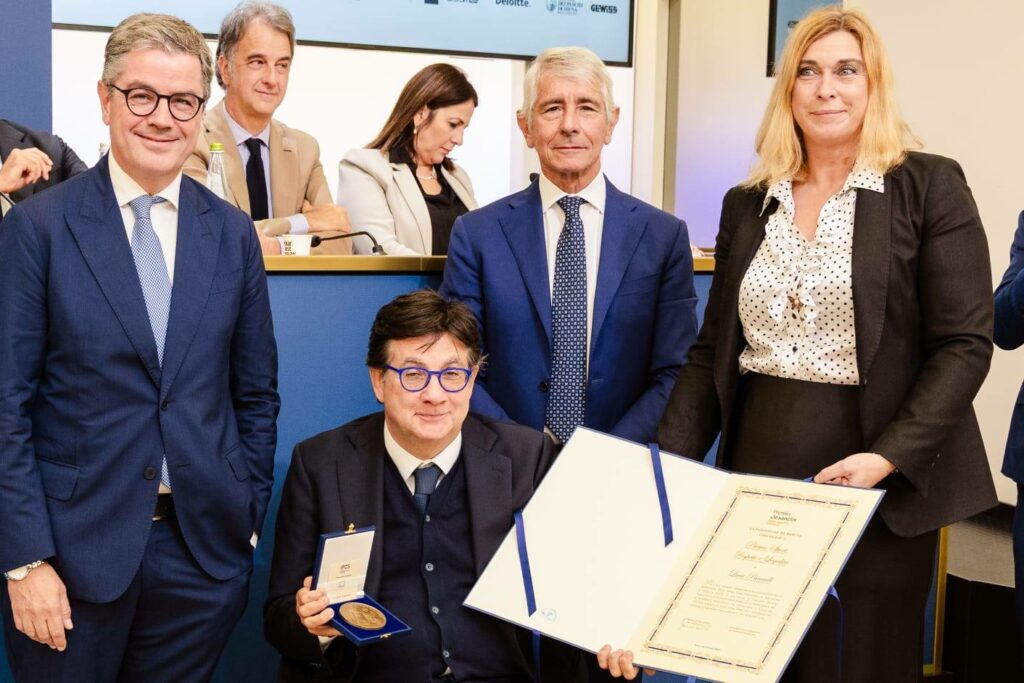Premio De Sanctis: l'ambasciatore di Monaco in Italia Anne Eastwood consegna il riconoscimento a Luca Pancalli ex presidente del comitato italiano paralimpico