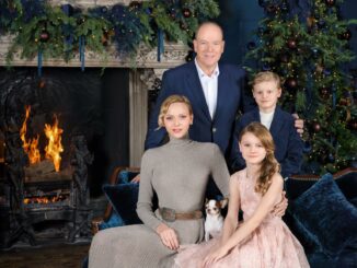 La Famiglia dei Principi di Monaco, ha condiviso la loro tradizionale fotografia scattata per il Natale 2025, ©Vanessa von Zitzewitz