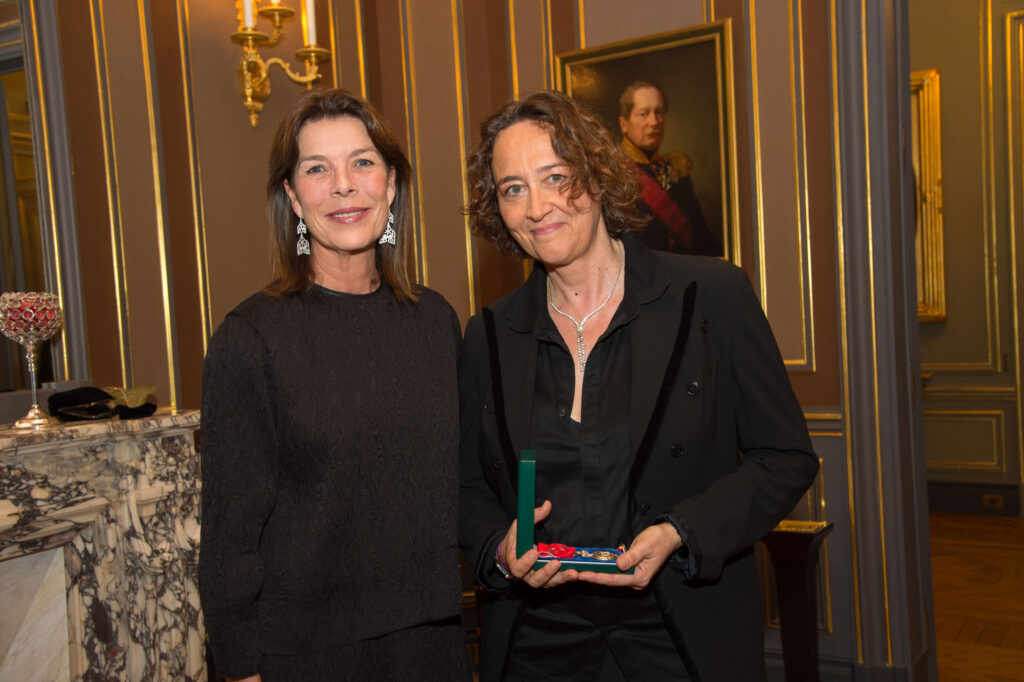 Nel 2015, dopo aver diretto l'Orfeo 55 all'Opera di Monte-Carlo, Nathalie Stutzmann è stata nominata Ufficiale dell'Ordine al Merito Culturale del Principato di Monaco da S.A.R. la Principessa di Hannover