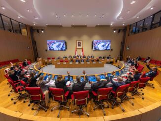 In aula la proposta di legge che introduce la regolamentazione della professione di giornalista e il via libera definitivo alla nuova legge che aggiorna e rende obbligatorie le vaccinazioni infantili nel Principato.