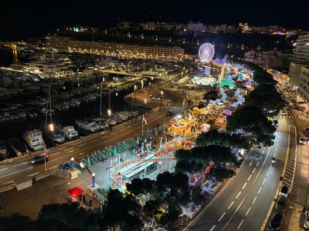 Il Villaggio di Natale al porto di Monaco pronto a festeggiare il 2026