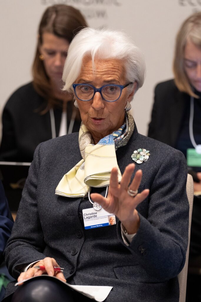 Chirstine Lagarde accanto al Principe Alberto II per parlare di finanza Blu