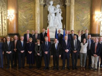 Francia e Monaco rafforzano il dialogo sui temi di confine: trasporti, sanità, rifiuti e ambiente al centro dell’incontro istituzionale a Nizza.