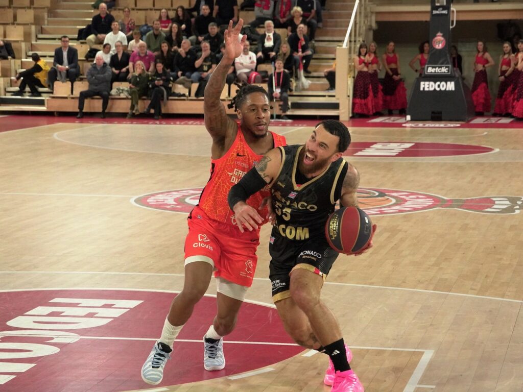 Mike James in attacco alla Roca Team contro