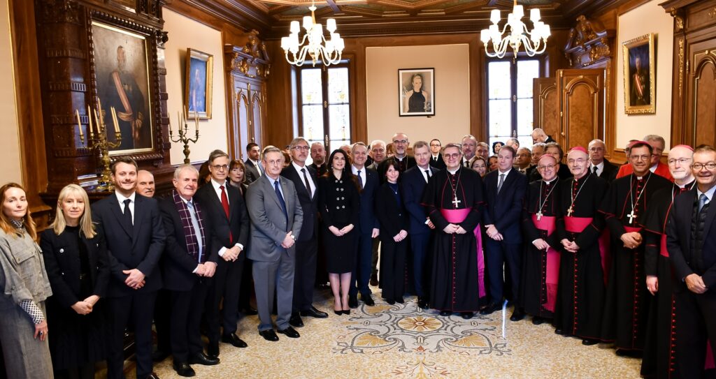 Il Comune di Monaco partecipa attivamente all'organizzazione delle celebrazioni