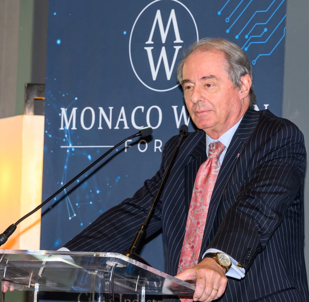 Pierre-André Chiappori lascia il posto di Ministro delle finanze ed economia a Frédéric Genta