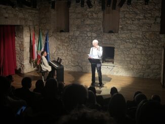 Gli "Esercizi di stile" di Raymond Queneau portati in scena dal Massimiliano Finazzer Flory a Monaco in una serata