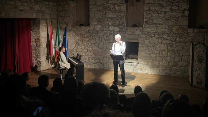 Gli "Esercizi di stile" di Raymond Queneau portati in scena dal Massimiliano Finazzer Flory a Monaco in una serata