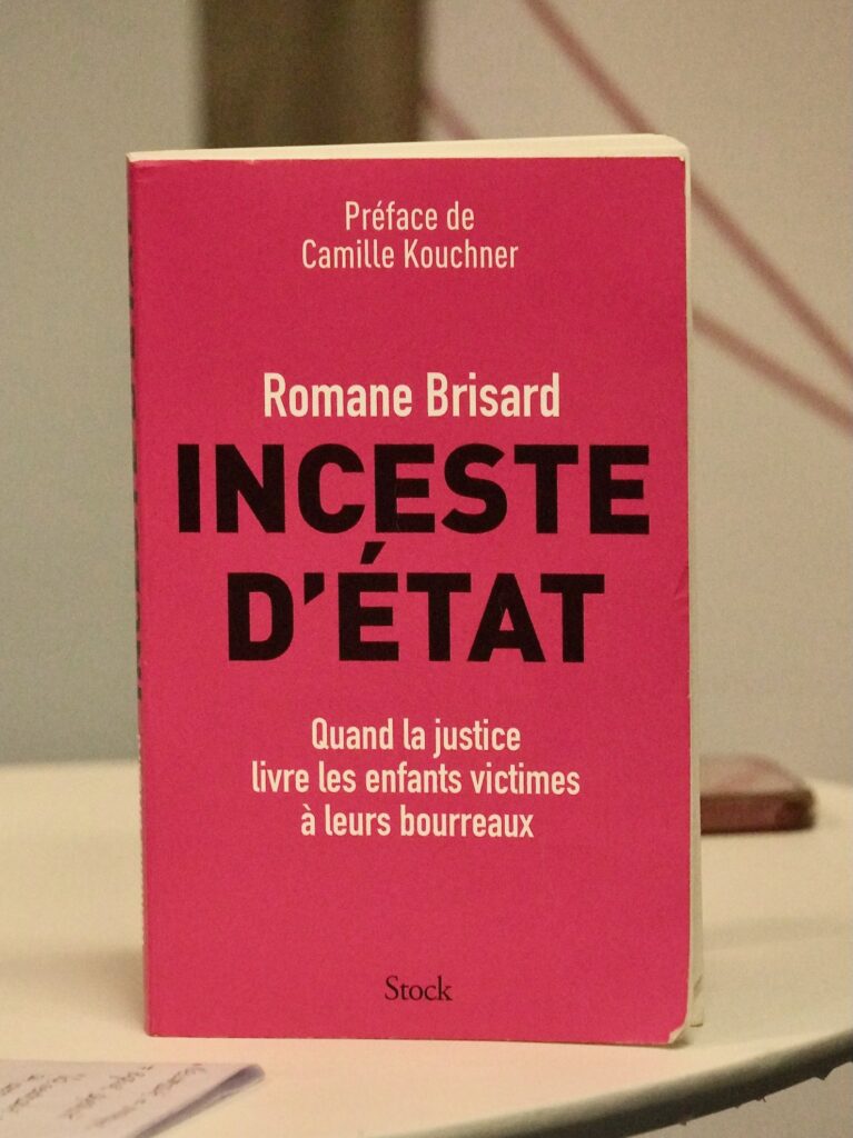 "Inceste d'Etat" ossia incesto di Stato il libro denuncia contro lo Stato francese che non riesce a difendere i minori