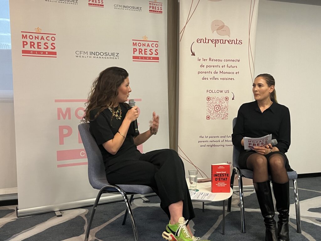 Romaine Brisard risponde alle domande di Delia Kriel