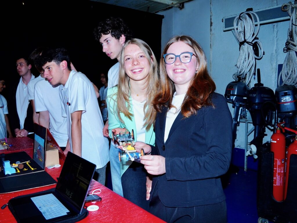 Alessia Rivoira e Gloria Brina premiate a Mous Trap Car Monaco per l'innovazione