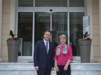 Il 10 aprile 2026, il Ministro Affari Esteri di Monaco, Isabelle Berro-Amadeï ha ricevuto a il vice-primo Minsitro del Lussemburgo Xavier Bettel per un incontro bilaterale volto a consolidare le relazioni tra il Principato e il Granducato.