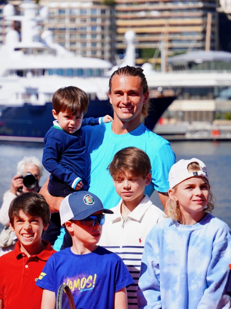 Anche Zverev ha dimostrato pazienza e simpatia con i bambini