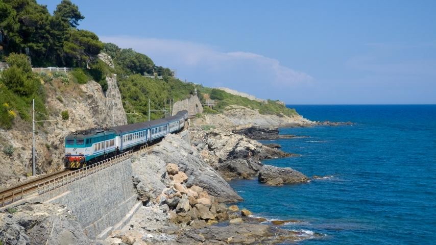 Il treno dei frontalieri italiani
