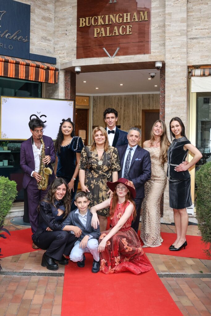Angela Petrulli festeggia con una sfilata i 20 anni di AMC Haute Couture