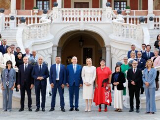 LL.AA.SS. i Principi Albert II e Charlene hanno accolto a Palazzo i membri della Commissione permanente dell’APCE durante la Presidenza monegasca del Comitato dei Ministri.