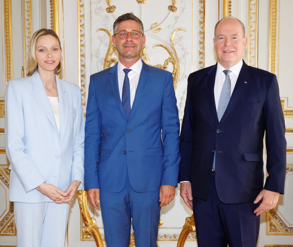 Dal 1° giugno 2026 Florent Farge entra al servizio delle LL. AA. SS. i Principi Albert II e Charlene come Consigliere Speciale.