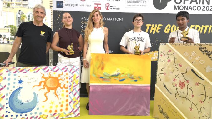 I vincitori dello Street Art Junior Challenge a UPAINT Monaco: Alberto Colman, organizzatore di UPAINT; Jeanne-Marie Mariani; Marjorie Crovetto, vice-sindaco di Monaco; Étienne Mouraire e Ethan Boodoo