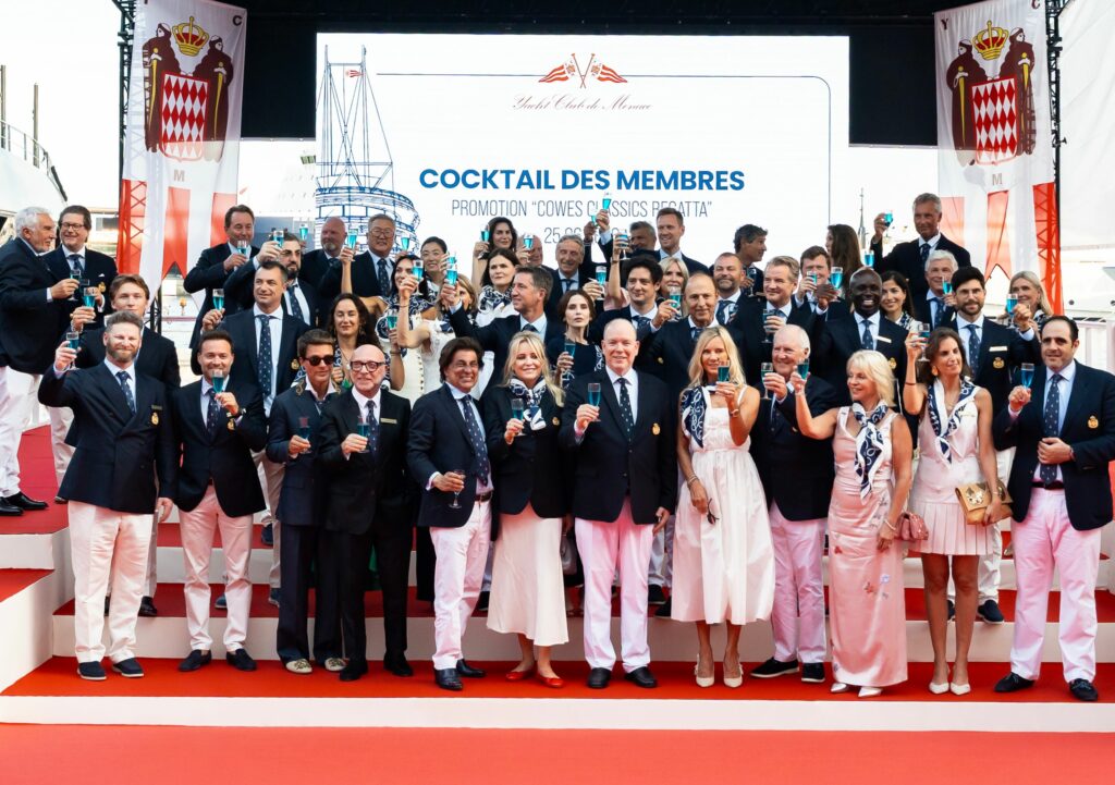 Lo Yacht club di Monaco, presieduto da S.A.S. il Principe Alberto II, ha accolto in seno al club 30 nuovi soci e rilancia le sfide del futuro.