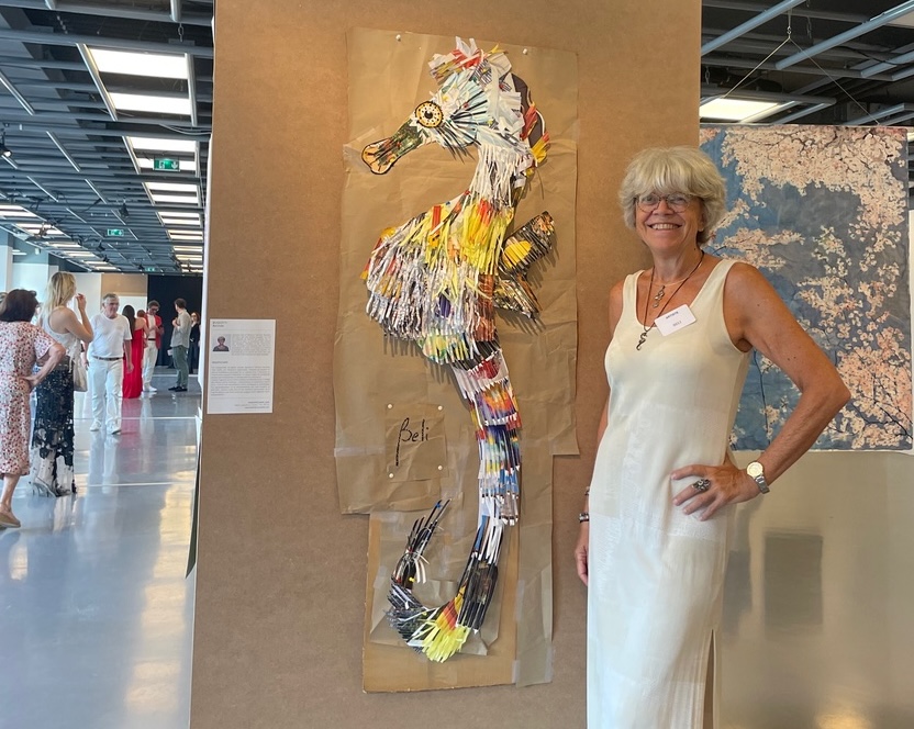 Al salone AIAP l'artista Beli rappresenta la Fragilità con un Ippocampo in carta