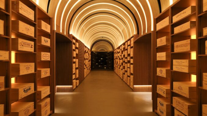 Il Best of Award of Excellence 2026 celebra una delle più straordinarie collezioni enologiche al mondo: le cantine dell'Hotel de Paris di Monaco.