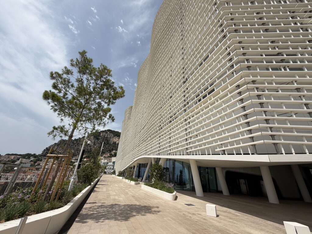 Il nuovo stabile CHPG che da oggi apre le sue porte e gradualmente riceverà i pazienti