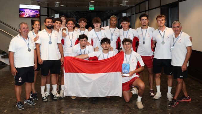 La nazionale Under 18 della Federazione Monegasca di Rugby conquista l'argento a Budapest e ottiene la promozione al Championship, l'élite europea del rugby a 7.