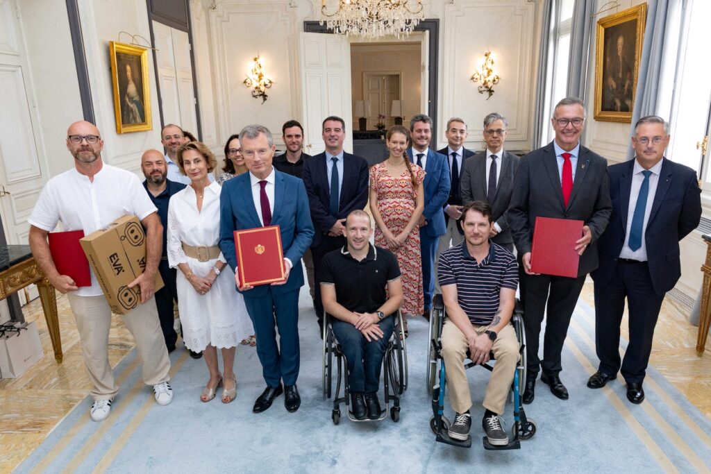 Il Principato rafforza il riuso digitale: computer e tablet ricondizionati sarnno donata ai club di sport para olimpico della regione PACA.
