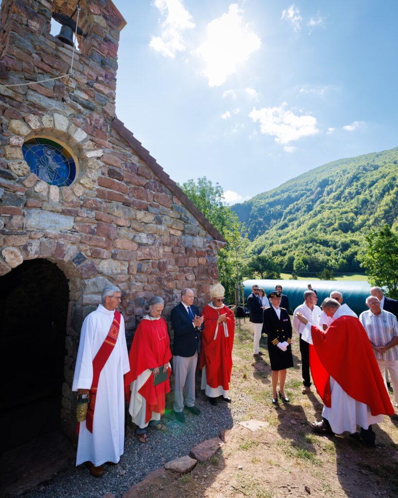 S.A.S. il Principe Alberto II di Monaco ha partecipato alla consacrazione della cappella di Santa Devota nelle Alpi dell'Alta Provenza.